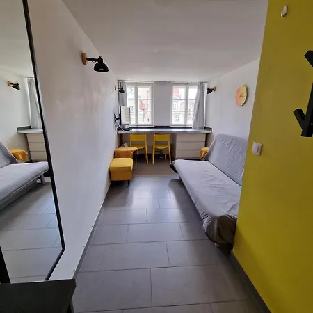 Happyestate 3 Min Do Rynku *