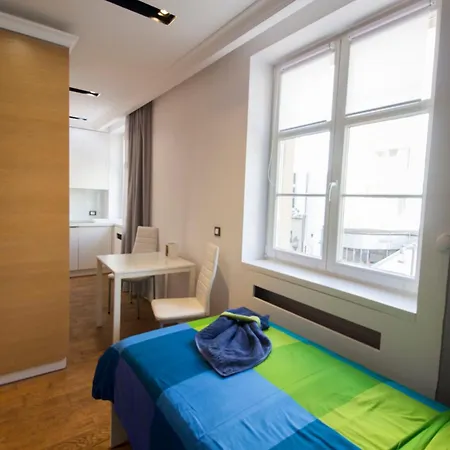 Happyestate 3 Min Do Rynku *