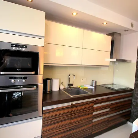 Happyestate 3 Min Do Rynku Daire *